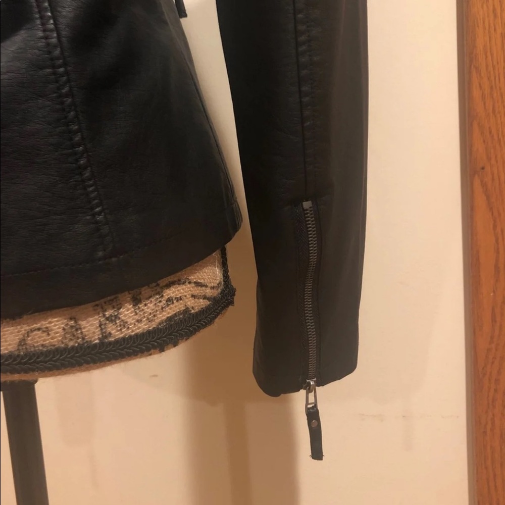 Max Studio Leather Jacket - image 4